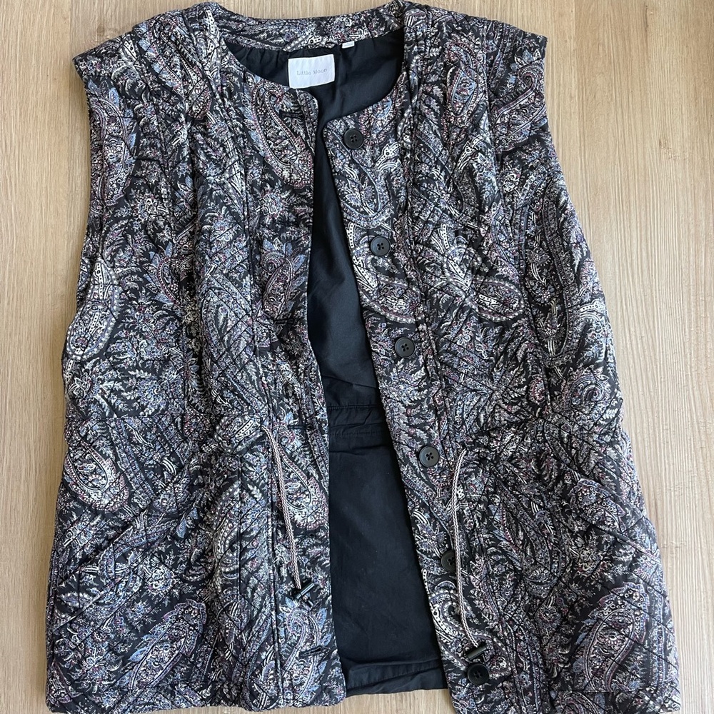 Paisley Patterned Vest